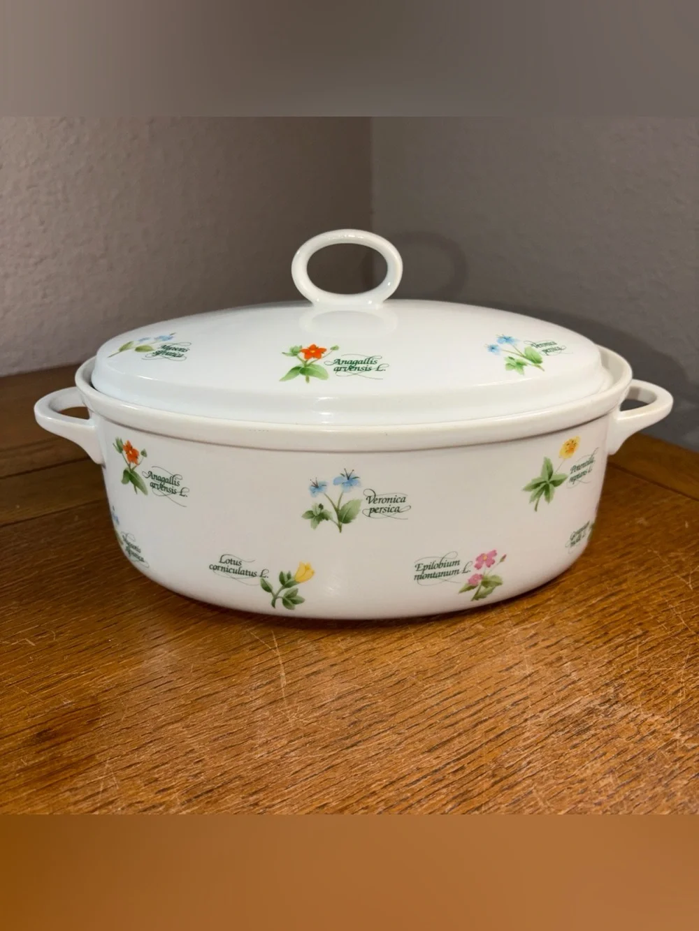 Anchor Hocking Ovenware Casserole Dish W/Lid 2 Qt Floret Pattern Vintage-Japan
